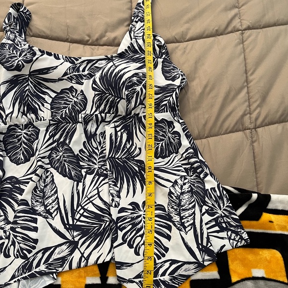 Kona Sol SwimTankini Top - Picture 10 of 11